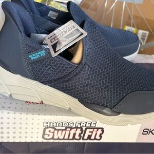 Skechers Swift Fit Slip-On Sneakers in Navy and Light Gray
